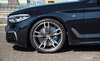 2020-BMW-M550i-xDrive-brakes.jpg