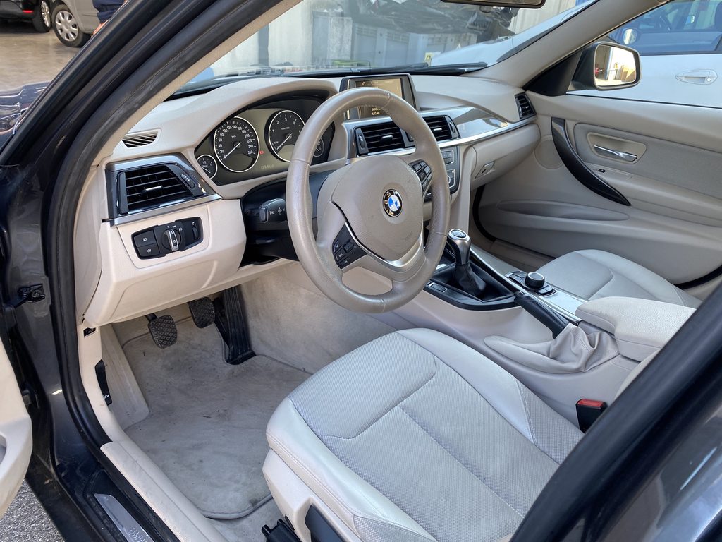 BMW Serie 3 F30/F31/F34 - Scelta volante con interni beige | BMWpassion  forum e blog